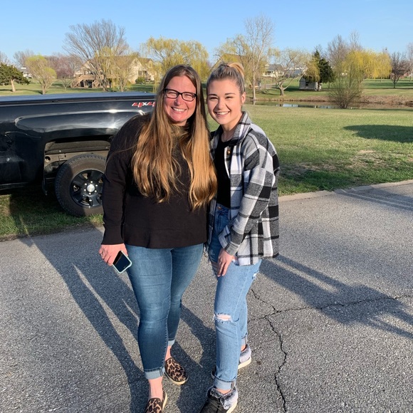 Meet your Posher, Sam - Picture 1 of 4